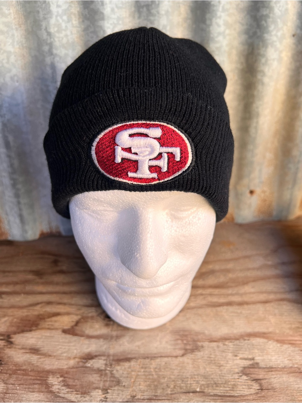 San Francisco 49ers cuffed beanie
